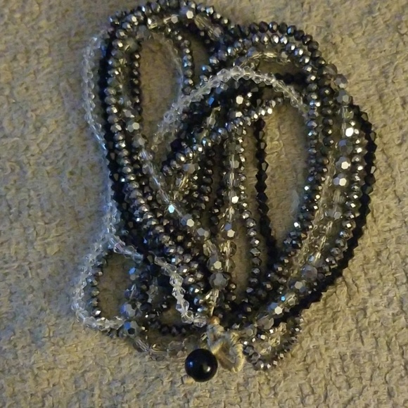 Beaded necklace - Picture 4 of 4